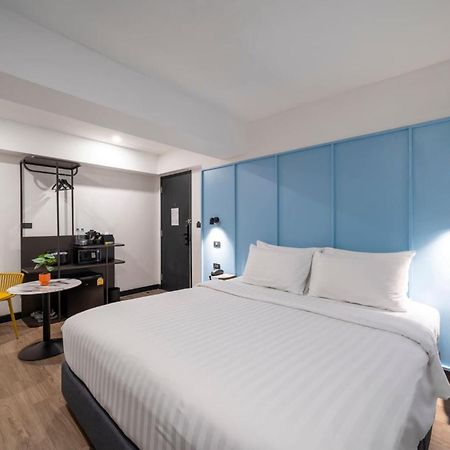 Myhotel Cmyk@Ratchada Bangkok Esterno foto